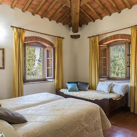 Casale Giglio Apartment